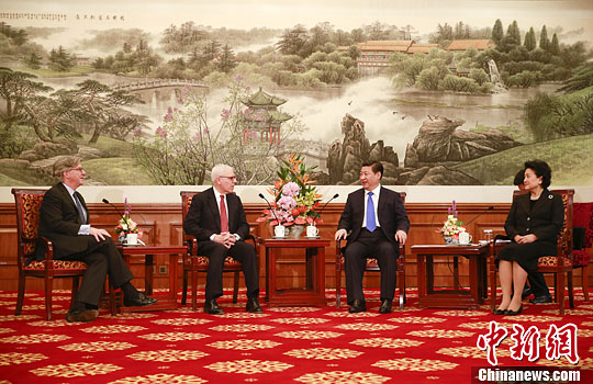 10月23日，中國國家主席習(xí)近平在北京釣魚臺國賓館會見清華大學(xué)經(jīng)濟(jì)管理學(xué)院顧問委員會海外委員。