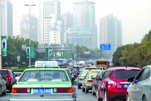 緯二路、順河路、城北路等路口雖多，卻比走金水路省時