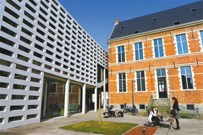 位于布魯日的歐洲學院。