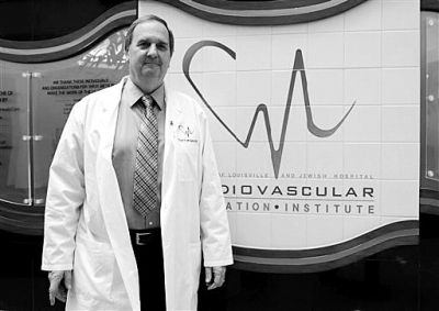 這是負(fù)責(zé)這一項目的生物學(xué)家斯圖爾特·威廉斯今年3月6日接受采訪時拍的照片。