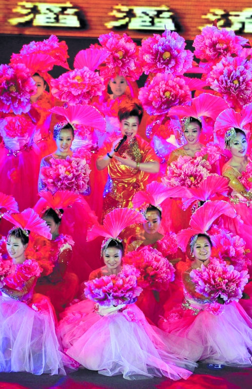 閉幕式上小香玉的一曲《河南人》唱出了我們河南人的精神。