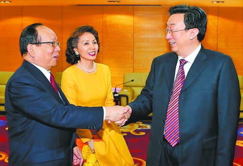 省委書記、省人大常委會(huì)主任郭庚茂在鄭州會(huì)見了前來參加癸巳年黃帝故里拜祖大典的中國(guó)國(guó)民黨副主席蔣孝嚴(yán)一