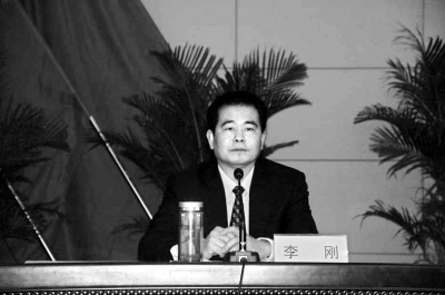 濮陽市委常委、市委政法委書記李剛