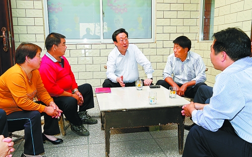 郭庚茂焦作濟(jì)源洛陽調(diào)研側(cè)記 深入傾聽群眾呼聲