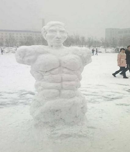 創(chuàng)意十足！日系列卡通雪人走紅