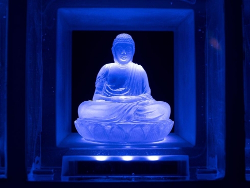 日本寺廟打造高科技納骨佛像 日本寺廟打造高科技納骨佛像