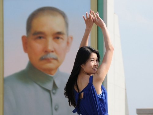 孫中山巨幅畫像亮相天安門廣場 孫中山巨幅畫像亮相天安門廣場