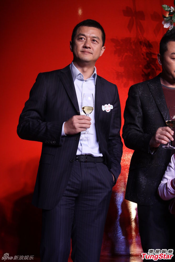 李亞鵬、郭濤父子相活動