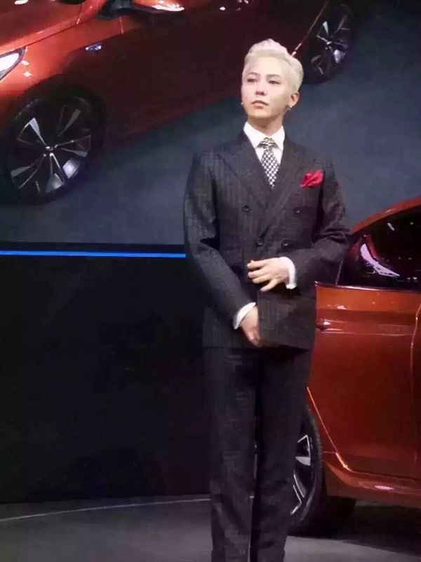權(quán)志龍亮相北京車展 代言北京現(xiàn)代悅納 權(quán)志龍亮相北京車展 代言北京現(xiàn)代悅納