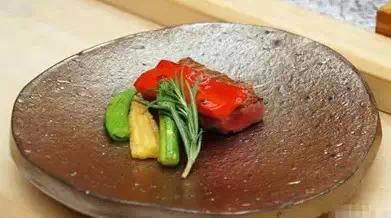 就一點兒紫菜跟生魚片 日料沒吃什么為啥還那么貴？