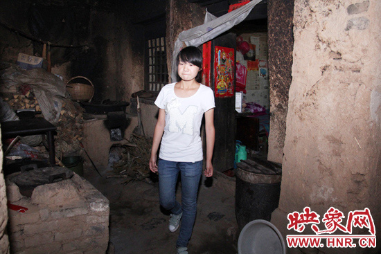 離大學校門,只有“一步之遙”的孩子。
