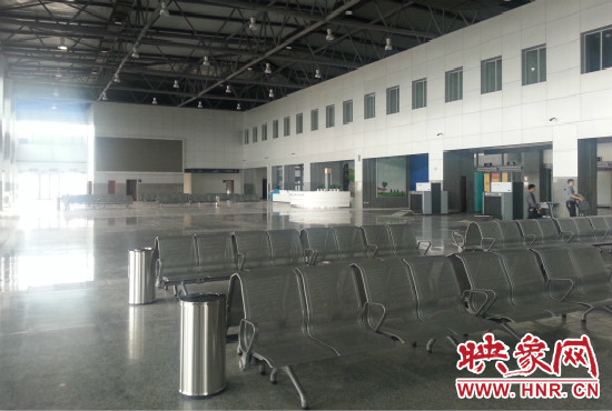 鄭州新客運(yùn)北站候車大廳。