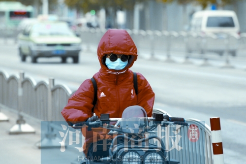 全副武裝，抵抗寒風