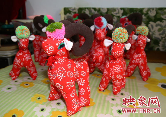 羊年來了，做一些紅紅的羊兒多喜慶