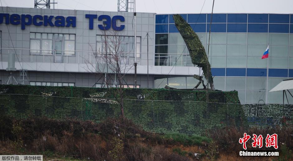 當(dāng)?shù)貢r(shí)間1月29日，俄羅斯索契，2014年索契冬奧會(huì)，俄羅斯軍方在奧林匹克公園周邊部署放空導(dǎo)彈系統(tǒng)。