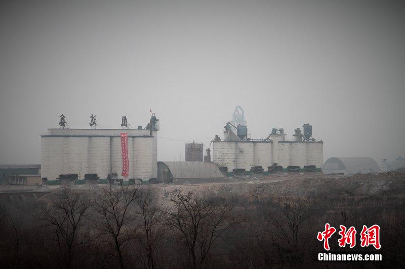 　2014年2月17日，石家莊市再次啟動(dòng)壓減水泥過(guò)剩產(chǎn)能、治理大氣污染水泥企業(yè)集中爆破拆除行動(dòng)。