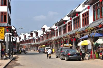 2014年3月16日，海南瓊海市，正在進(jìn)行城鎮(zhèn)化改造的萬泉鎮(zhèn)新貌。圖/CFP