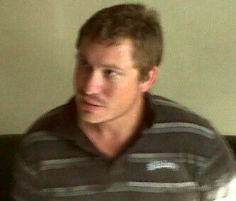 這是4月25日在印度尼西亞巴厘島拍攝的企圖硬闖客機駕駛艙的醉酒乘客馬特·克里斯托弗。