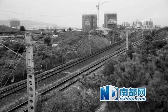 　東源縣法院院長被火車撞亡事發(fā)地段。