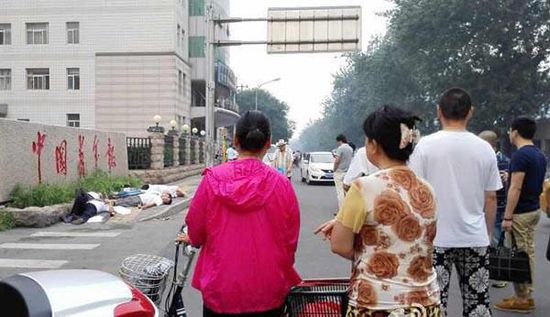 陳建國看來，那7個(gè)鄉(xiāng)親會(huì)選擇喝農(nóng)藥，他并不意外。