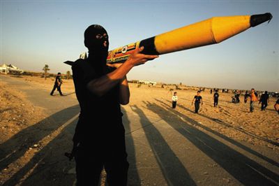 卡薩姆火箭：哈馬斯山寨版喀秋莎火箭，射程約10公里。