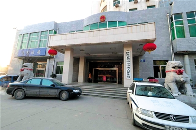 李宏亮在被違規(guī)辦理了監(jiān)外執(zhí)行后，再犯命案。