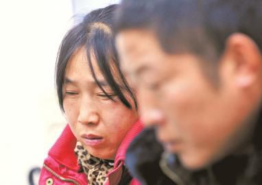 找不到女兒，小王的父母?jìng)碾y過(guò)。
