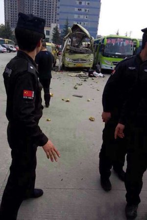 爆炸現(xiàn)場。圖片來自網(wǎng)絡(luò)