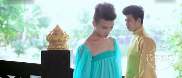 因?yàn)樽约旱哪腥瞬粻?zhēng)氣，分手了...