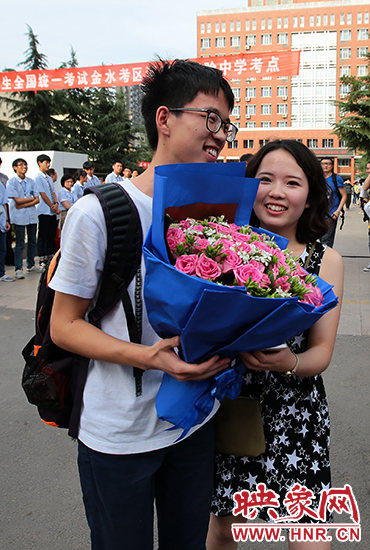 還有一種情，它是懵懂的情愫，你若安好，便是晴天。