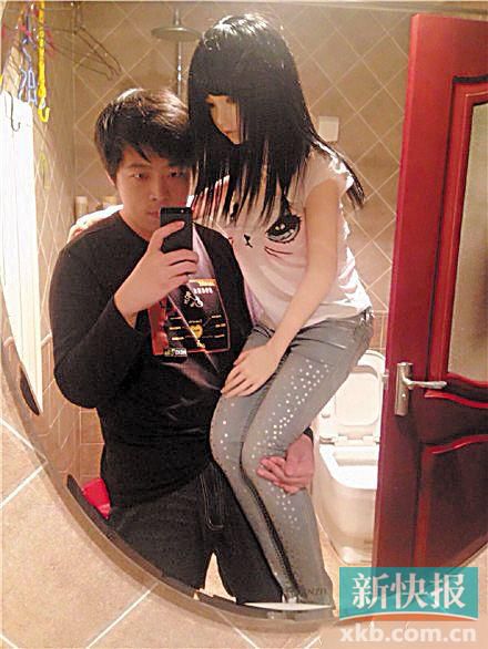 宋渤平常就是這樣抱著重20公斤的小蝶出門(mén)。 微博圖