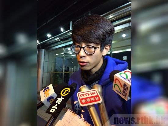 黃臺仰因設(shè)想?yún)⑴c旺角暴亂被香港警方拘捕，被指涉嫌參與旺角暴動。