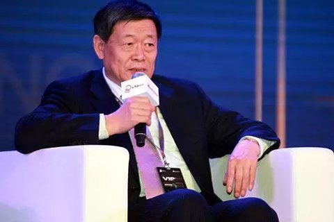 在2015(第八屆)金麒麟論壇上，山東魏橋創(chuàng)業(yè)集團董事長張士平表示，要想企業(yè)搞得好，必須讓員工過得好，我們企業(yè)負責為員工蓋房子，保證每個員工有一套房子，從90平方到160平方不等，這就解決了把農(nóng)村勞動力轉(zhuǎn)移到城市的問題，也解決了我們的職工家屬的問題，叫職工真正以企業(yè)為家。