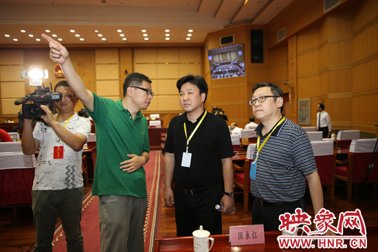 映象網(wǎng)全程直播省十二屆人大常委會(huì)專題詢問會(huì)