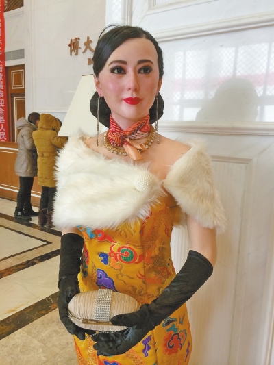 若不是這身似是而非的衣服，你能認出這是范冰冰嗎？