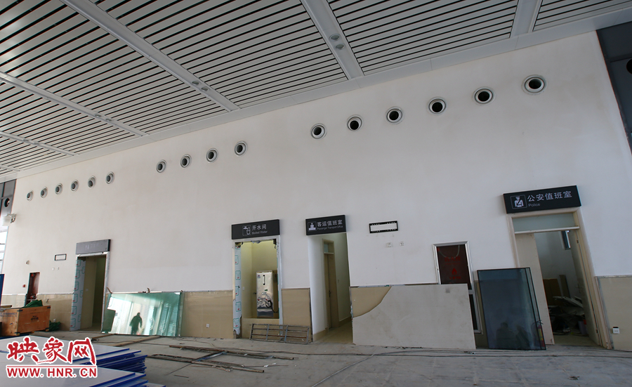 站內的服務設施已經(jīng)安裝完畢