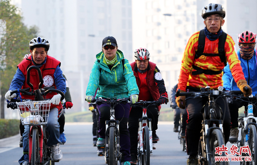 獻(xiàn)愛心、騎行天下，映象網(wǎng)騎行車友樂翻天
