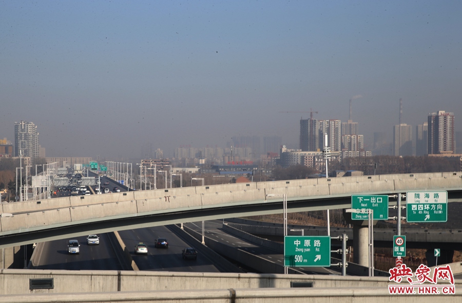 西三環(huán)與隴海高架立交出入口。