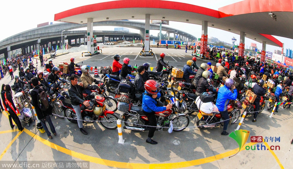 今年廣東、廣西兩省共193座中石化油站將為返鄉(xiāng)車主提供“6+X”免費服務(wù)，并將為1萬名“返鄉(xiāng)摩騎”免