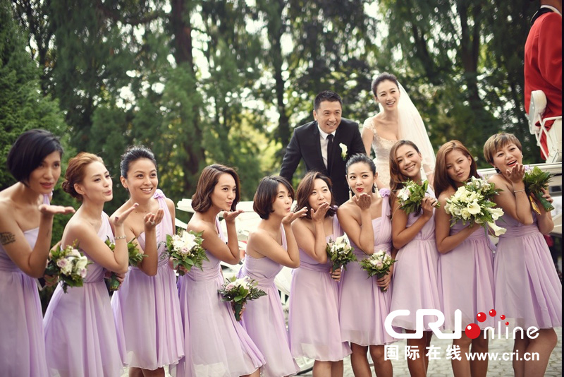 李小冉比利時辦婚禮 朱丹、鐘欣潼、應(yīng)采兒做伴娘