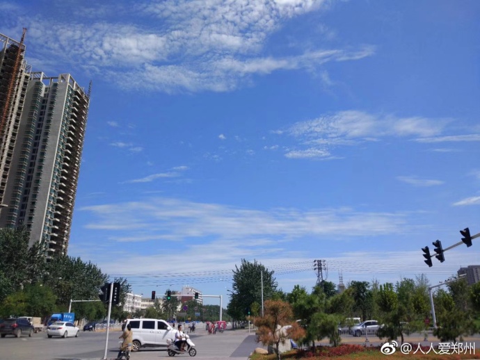 又被鄭州的藍(lán)天刷屏！隨便一拍就是手機(jī)壁紙