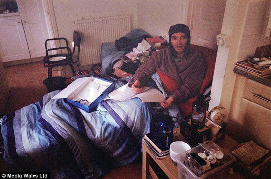 英國(guó)男子得怪病不能用電 與現(xiàn)代世界絕緣