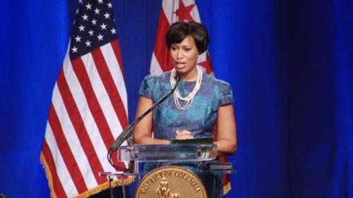 穆麗爾·鮑澤成為了華盛頓歷史上第一位非裔女市長。