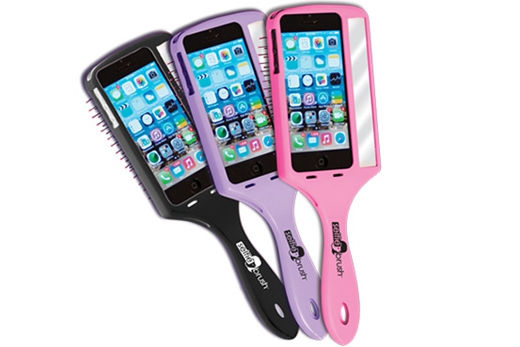 圖為美國(guó)公司推出的自拍美發(fā)梳。