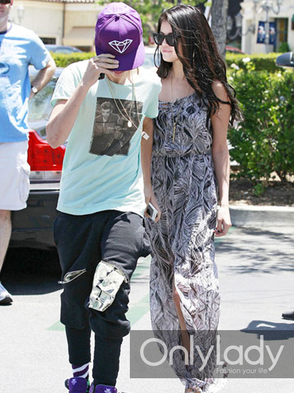 賽琳娜·戈麥斯 (Selena Gomez) 賽琳娜·戈麥斯 (Selena Gomez)