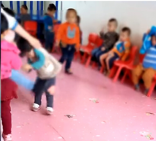 網(wǎng)曝山西一幼兒園兒童遭毆打戲虐恐嚇