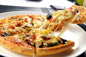 南京棒約翰大量使用過期面團 停業(yè)面臨上限處罰