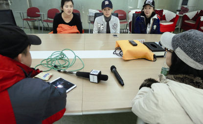 2014年12月23日，經(jīng)歷韓國整容失敗的靳魏坤、宓圓圓、陳怡麗在北京召開記者會，希望維權(quán)