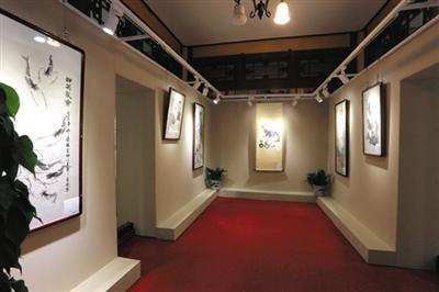 去年6月，益壽堂舉辦了“紀(jì)念頤和園對公眾開放一百周年書畫展”。