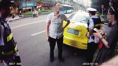 的哥怕堵車嘮叨一路 乘客不滿索要心情損失費(fèi) 的哥怕堵車嘮叨一路 乘客不滿索要心情損失費(fèi)